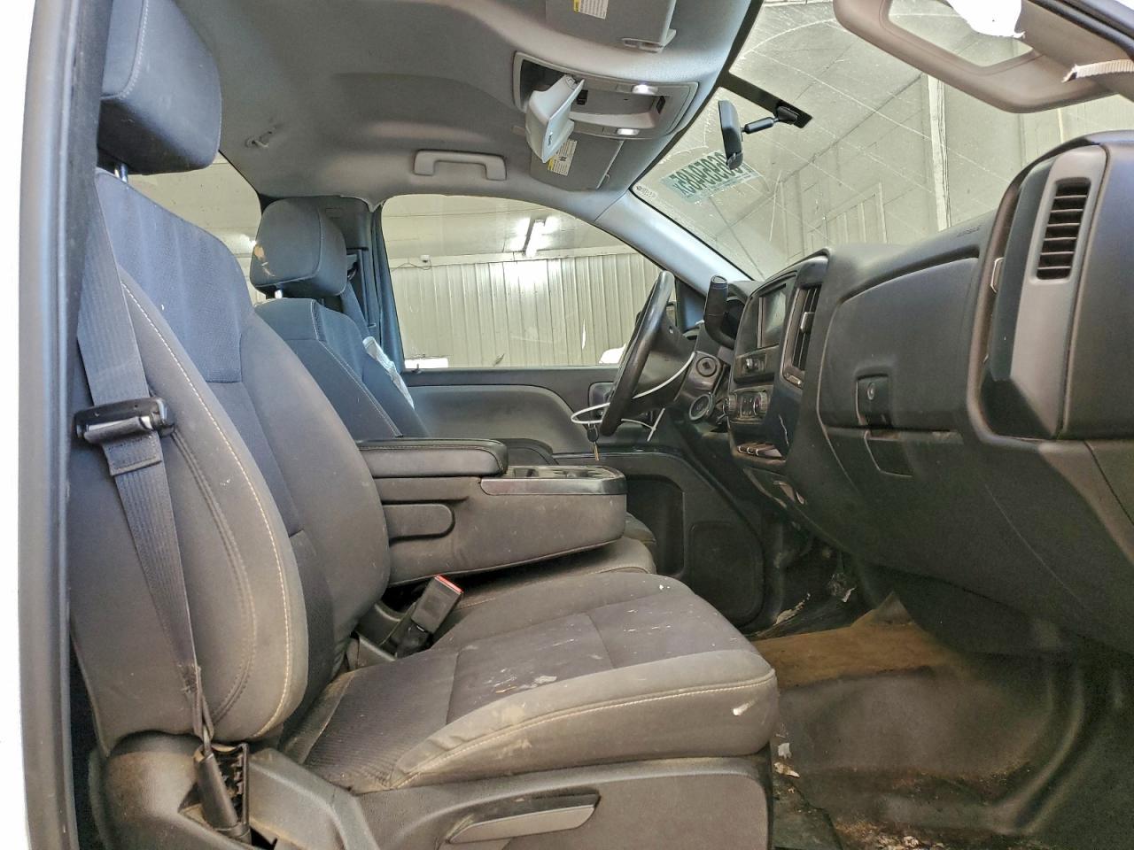 2018 CHEVROLET SILVERADO C1500 photo 19