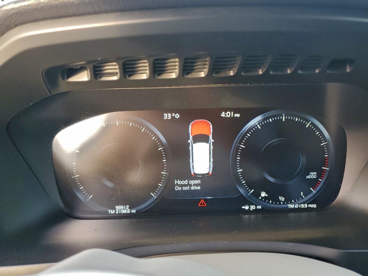 2018 VOLVO XC90 T6 photo 9