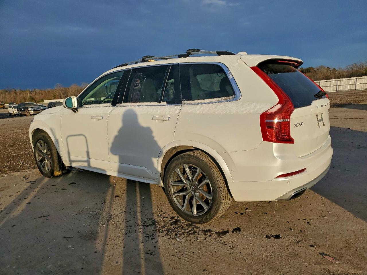 2018 VOLVO XC90 T6 photo 2