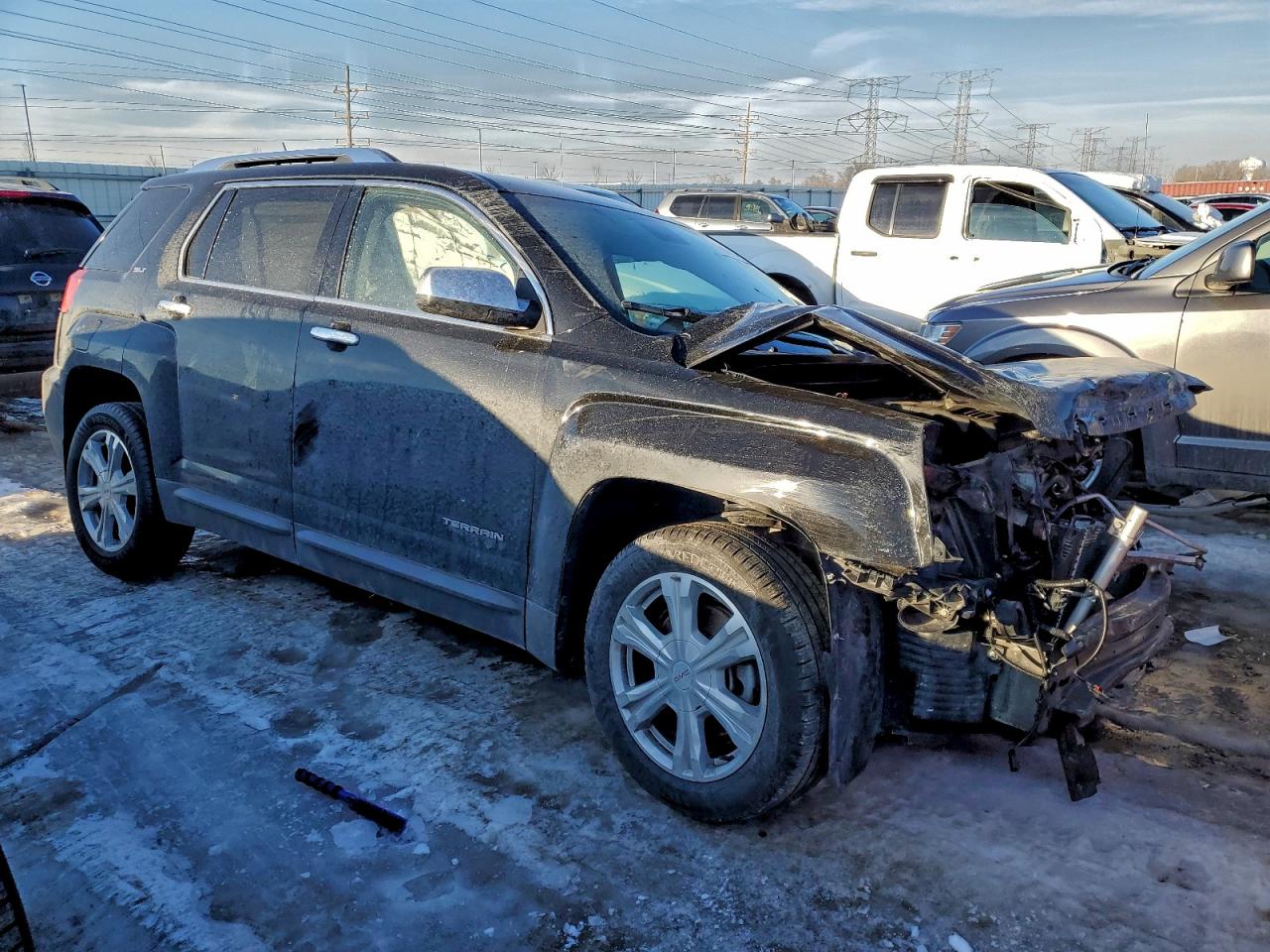 2017 GMC TERRAIN SLT photo 4