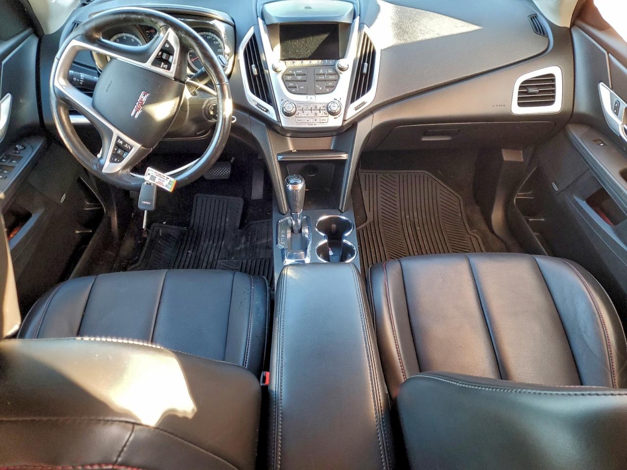 2017 GMC TERRAIN SLT photo 8