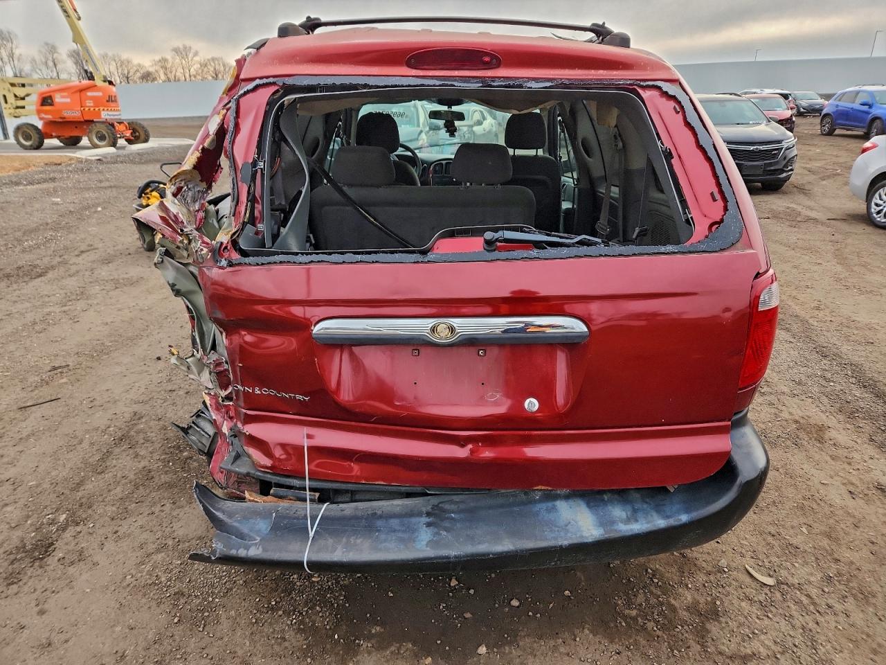 2005 CHRYSLER TOWN & COUNTRY photo 11