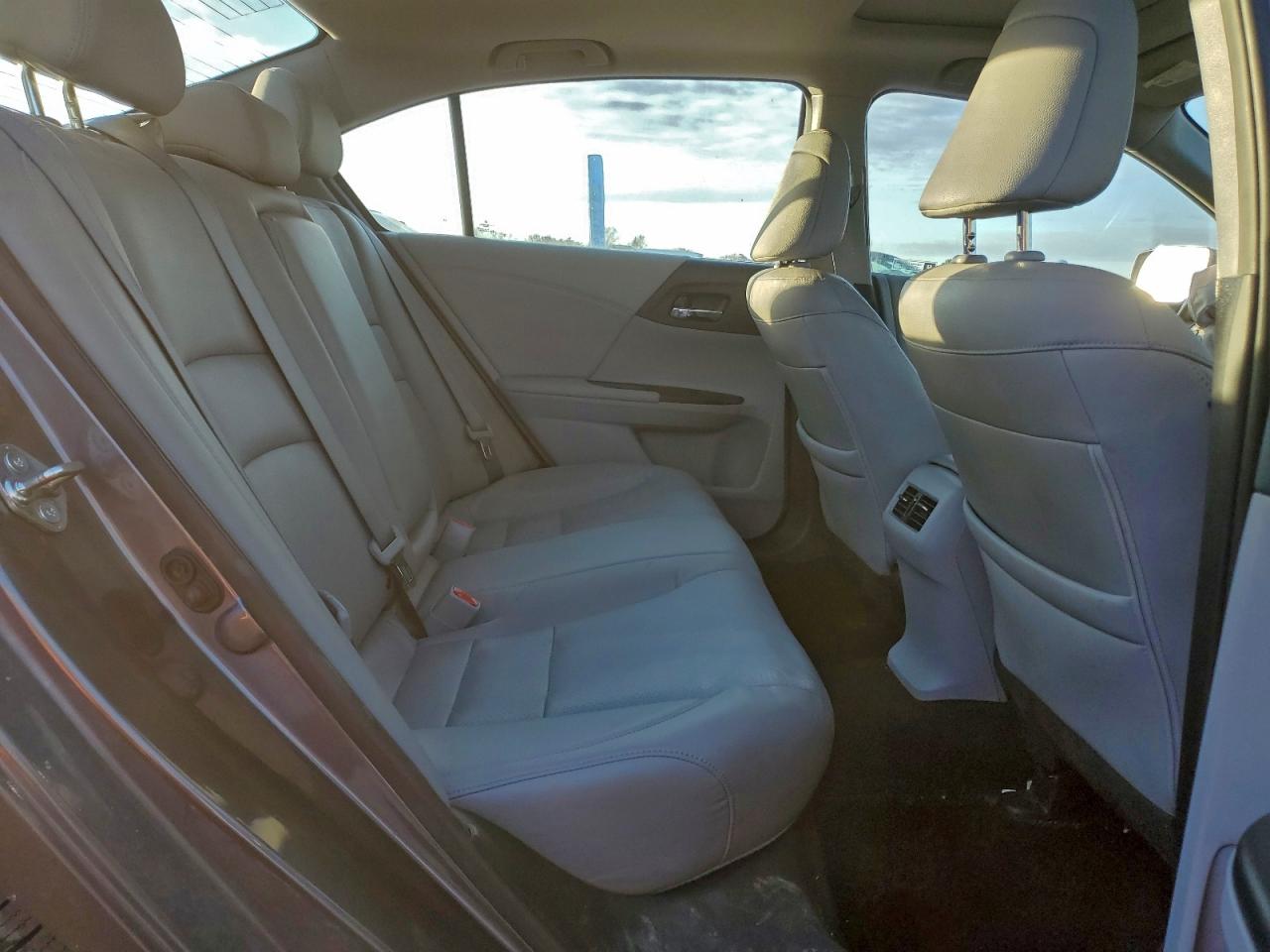 2017 HONDA ACCORD EXL photo 10