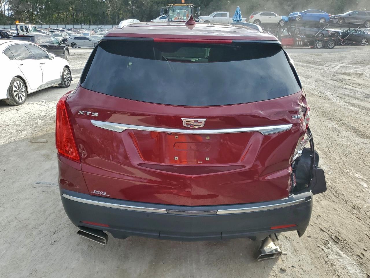 2017 CADILLAC XT5 LUXURY photo 6