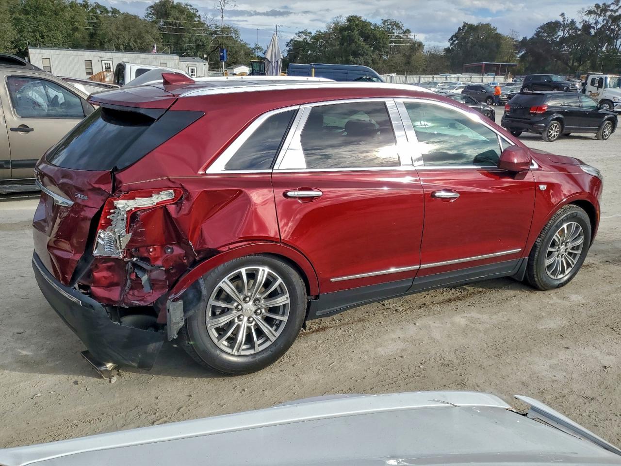 2017 CADILLAC XT5 LUXURY photo 3