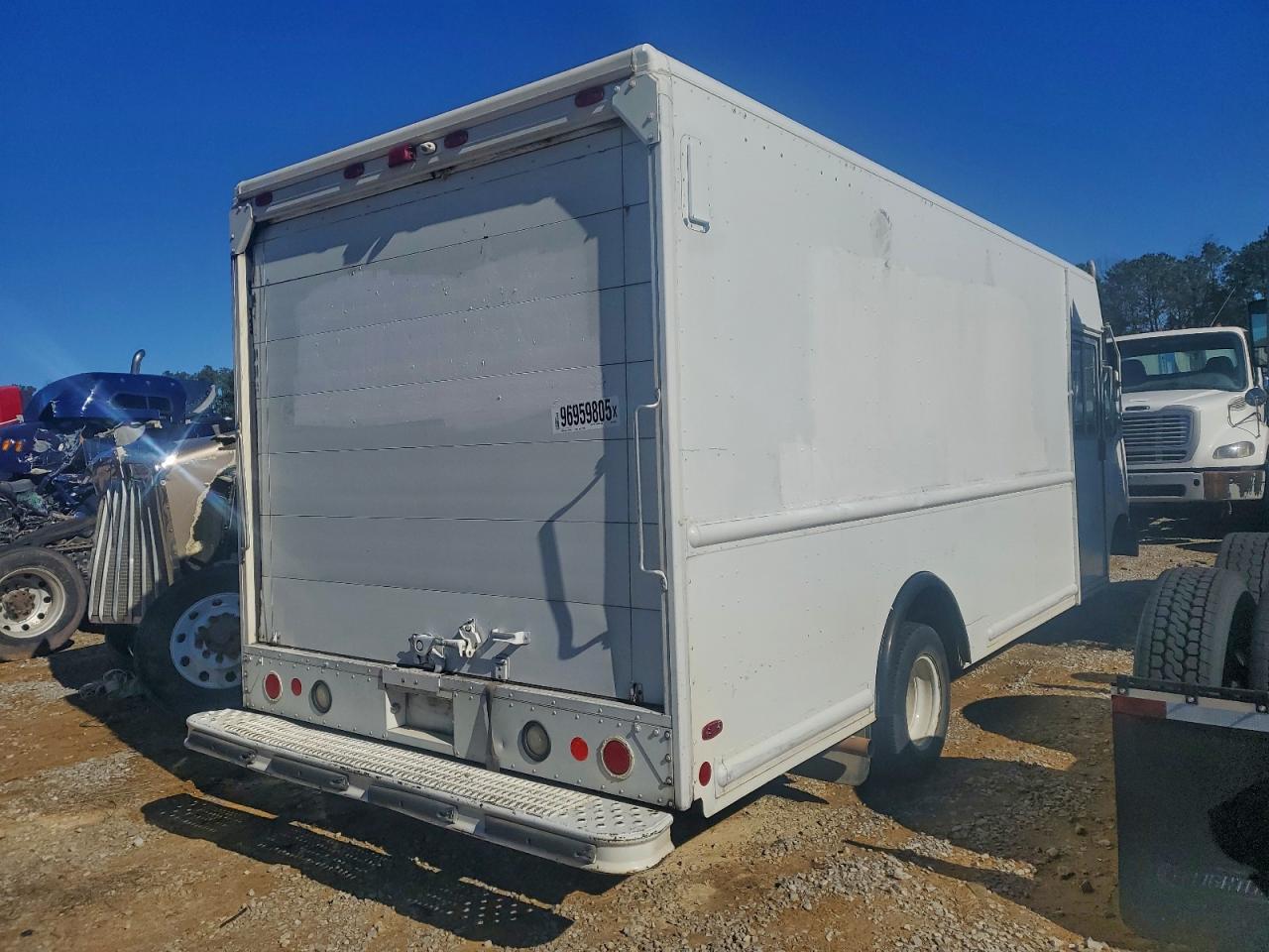 2009 FORD E450 DELIVERY TRUCK photo 7
