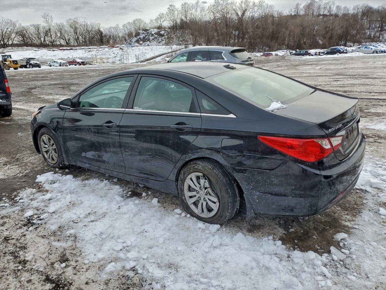 2013 HYUNDAI SONATA GLS photo 3