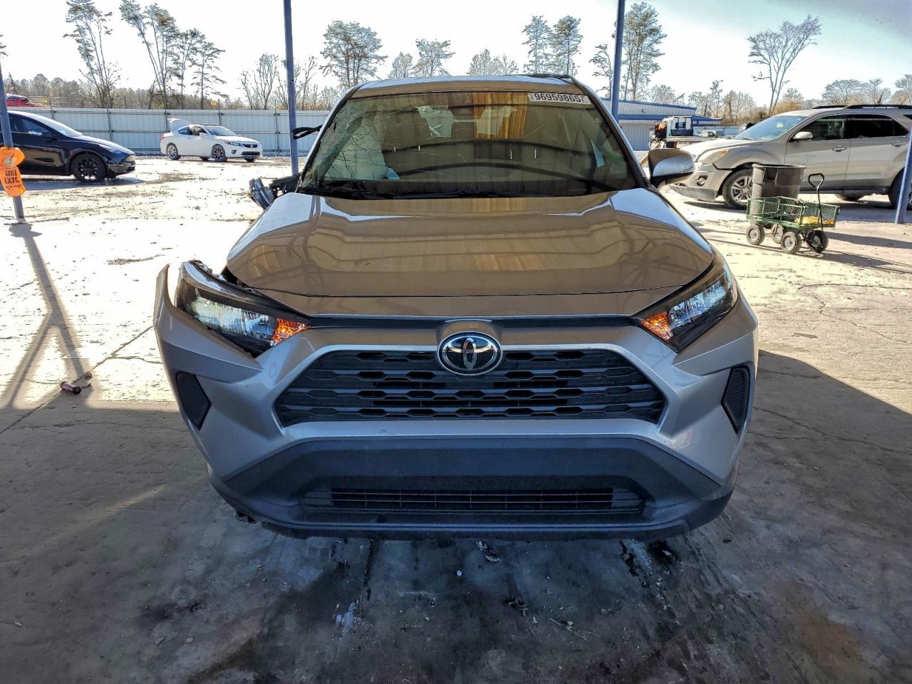 2022 TOYOTA RAV4 LE photo 9