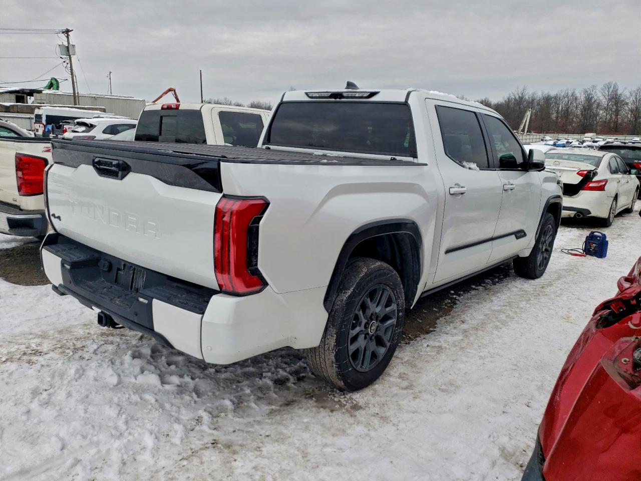 2024 TOYOTA TUNDRA CREWMAX PLATINUM photo 3