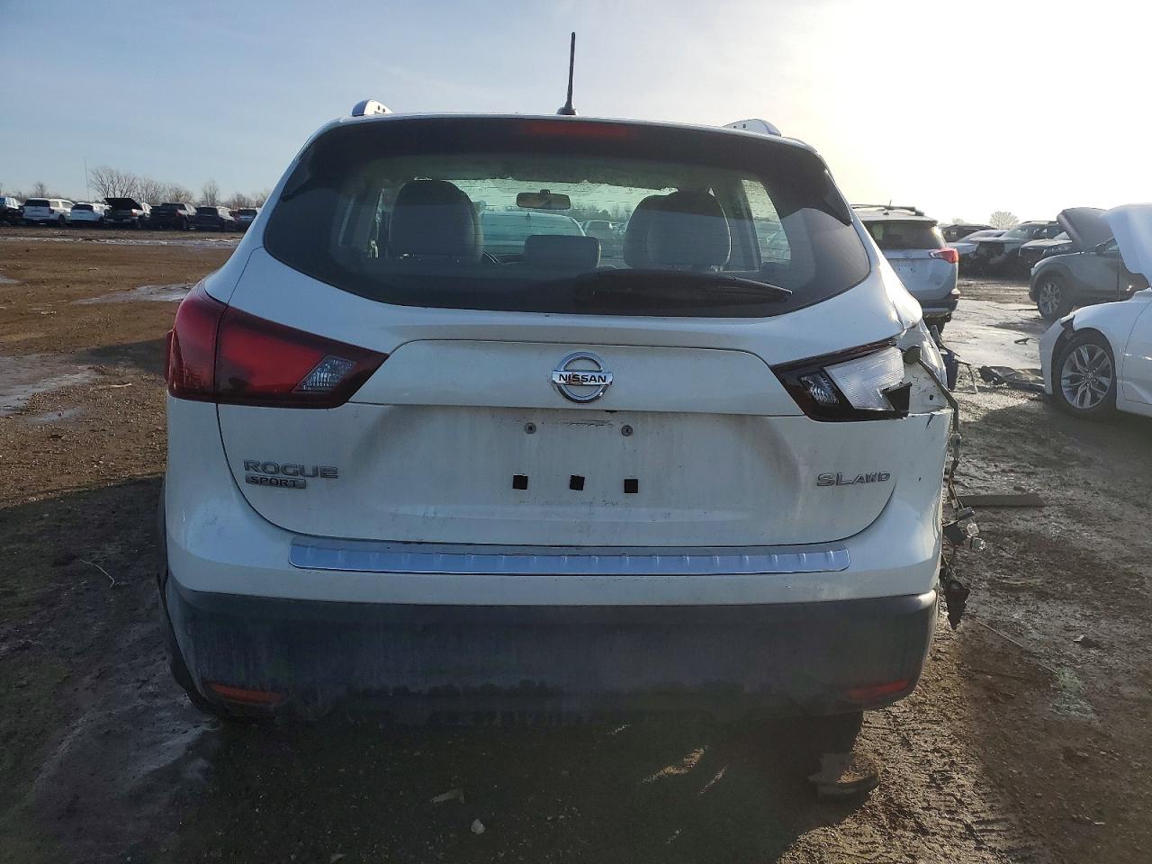 2018 NISSAN ROGUE SPORT S photo 11