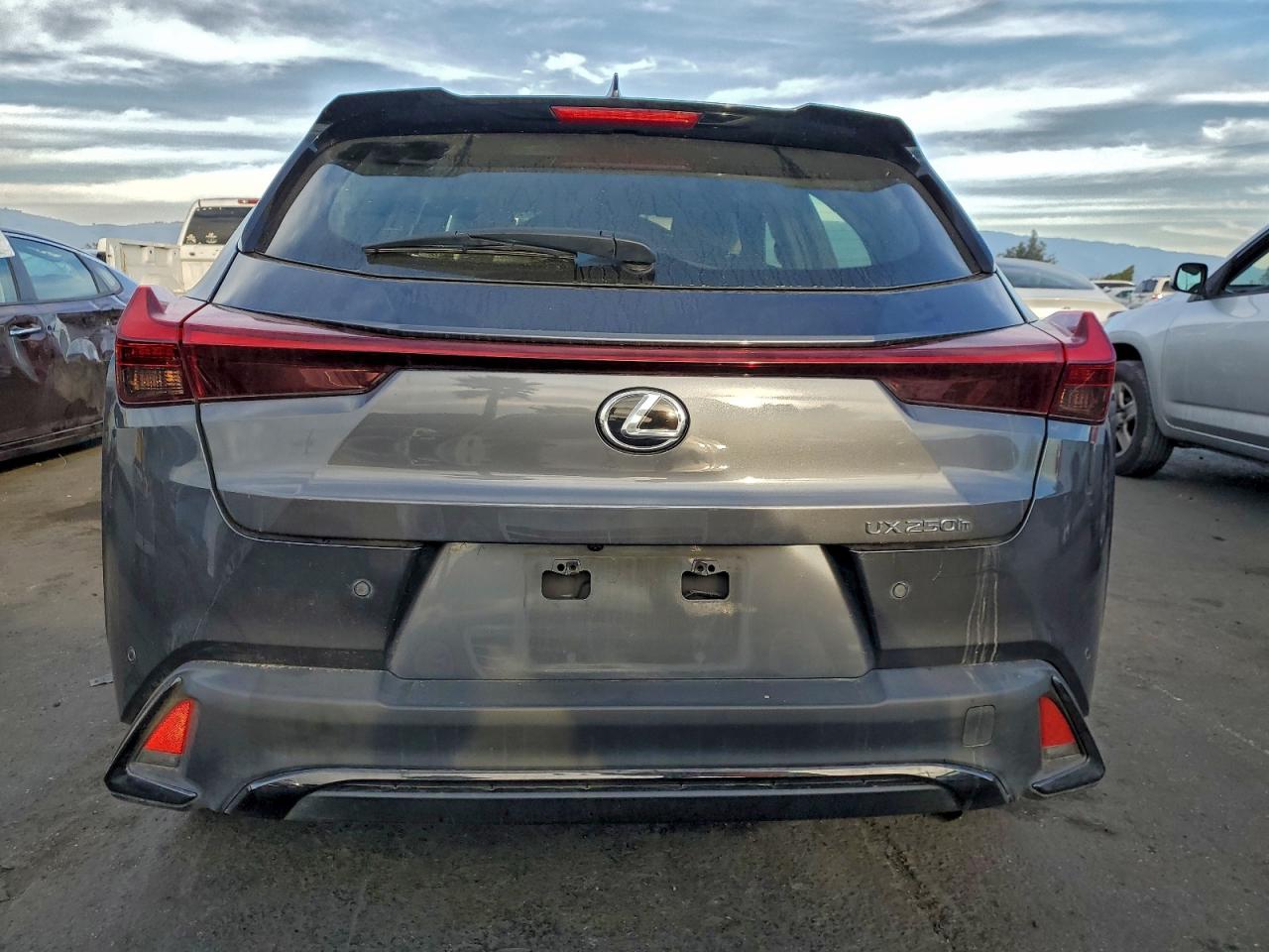 2023 LEXUS UX 250H BASE photo 11