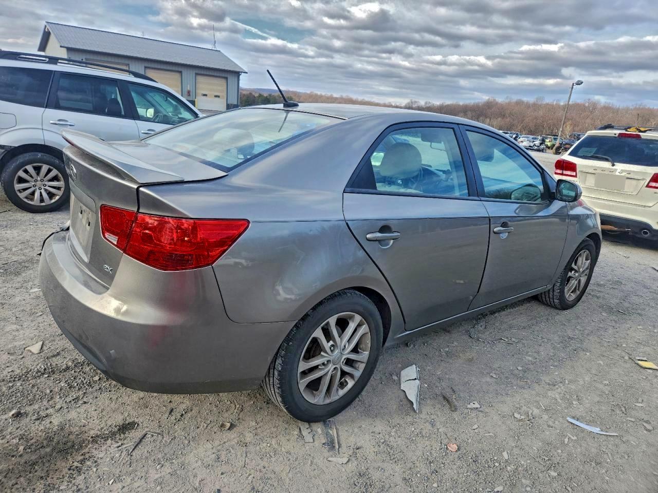 2012 KIA FORTE EX photo 5