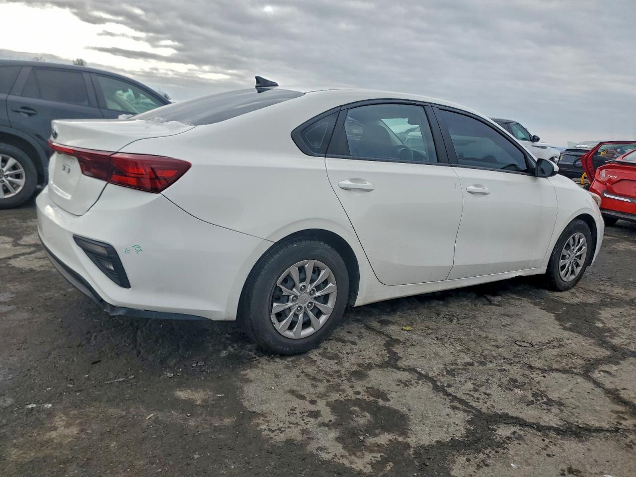 2021 KIA FORTE FE photo 5