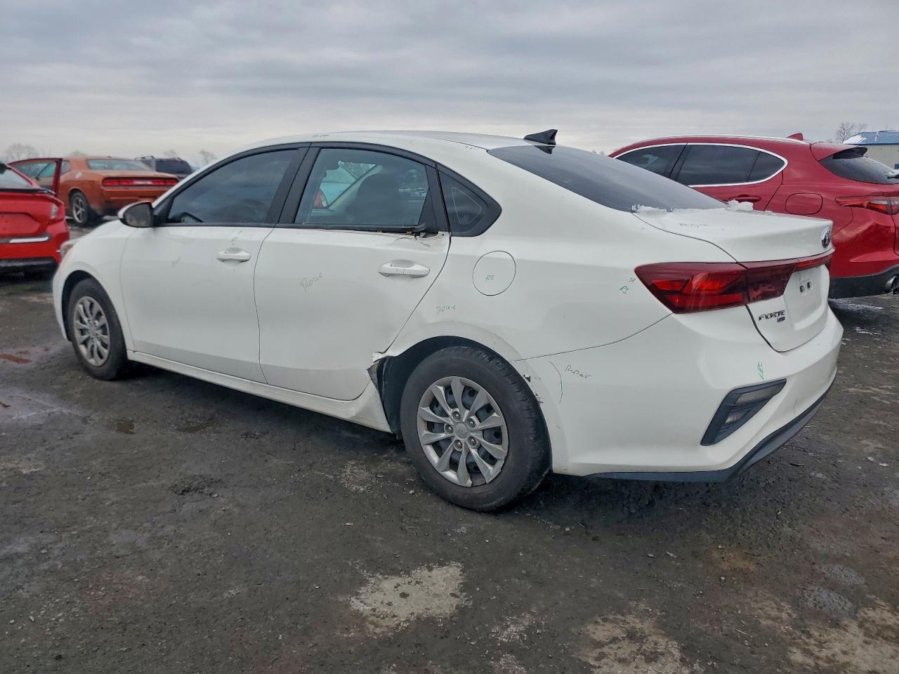 2021 KIA FORTE FE photo 3
