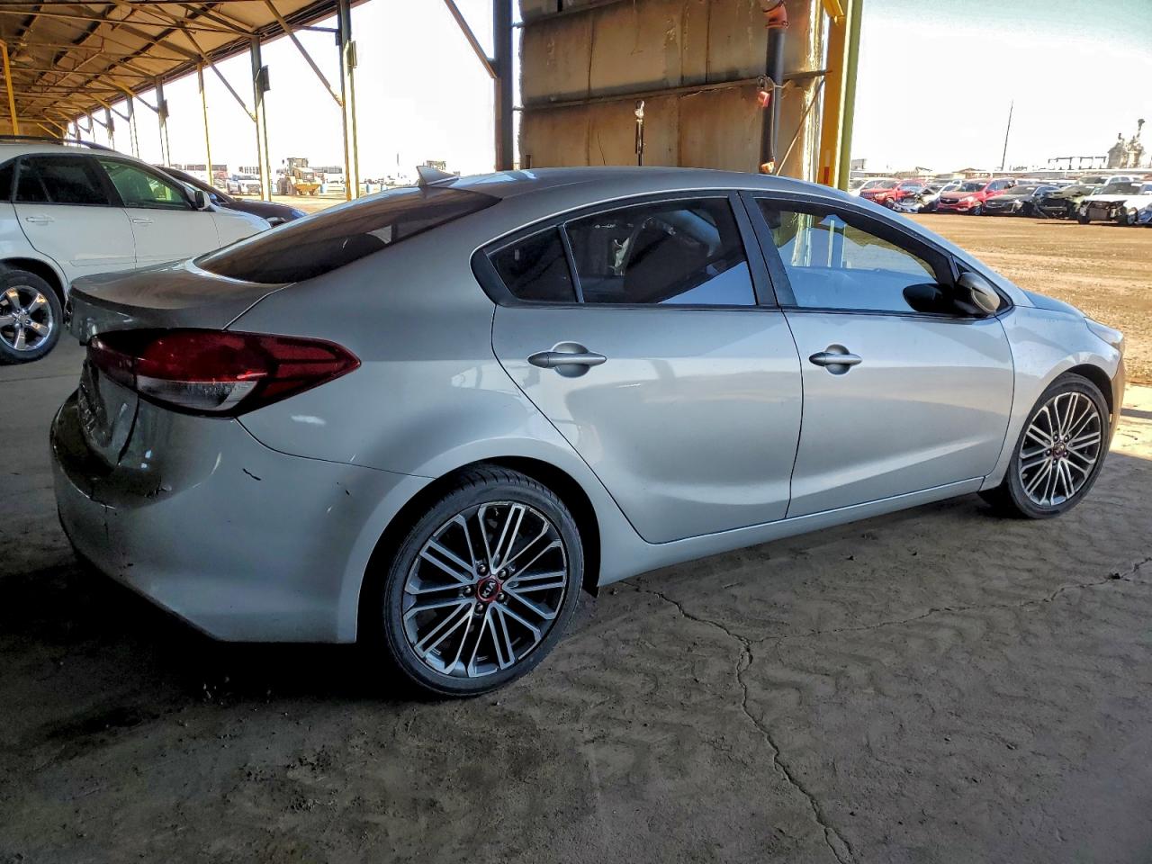 2017 KIA FORTE LX photo 5