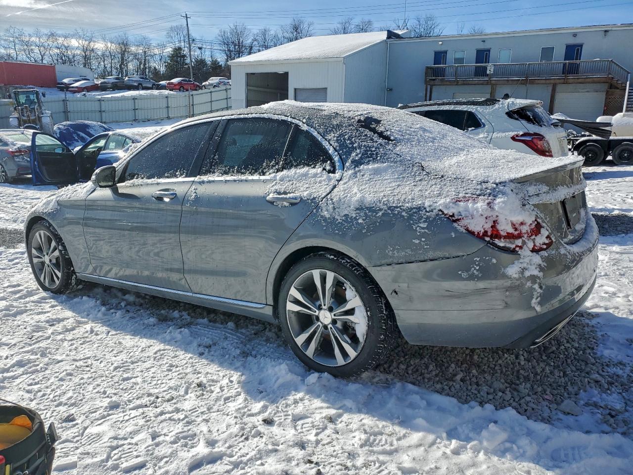 2015 MERCEDES-BENZ C 300 photo 3