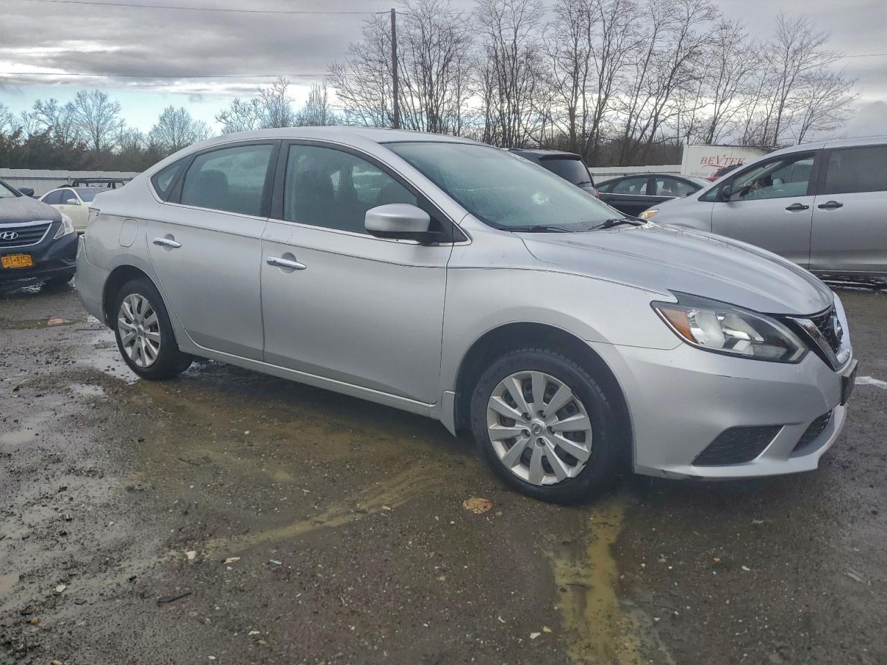 2017 NISSAN SENTRA S photo 4