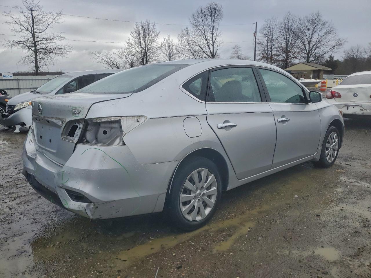 2017 NISSAN SENTRA S photo 3
