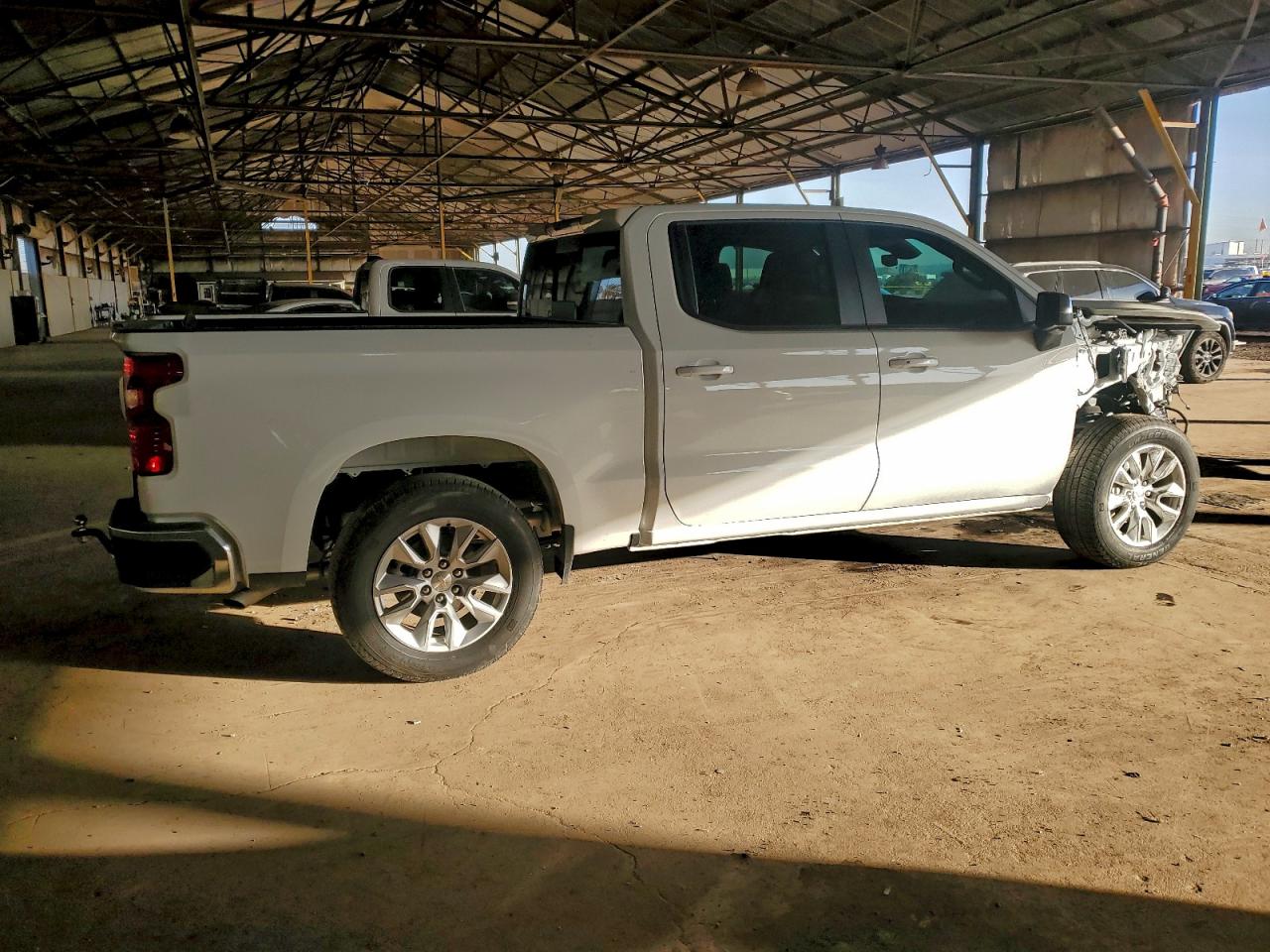 2024 CHEVROLET SILVERADO C1500 LT photo 7