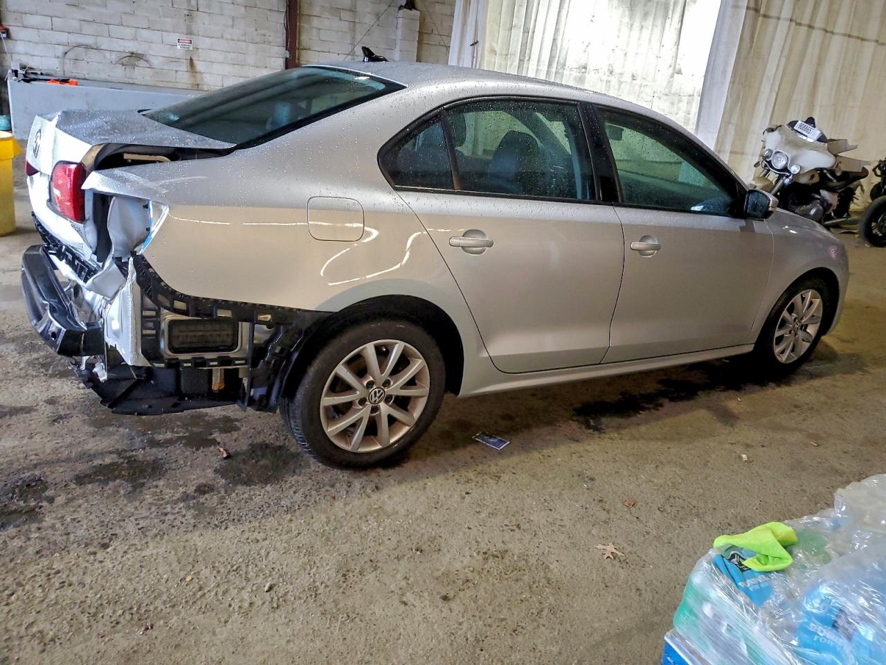 2012 VOLKSWAGEN JETTA SE photo 3