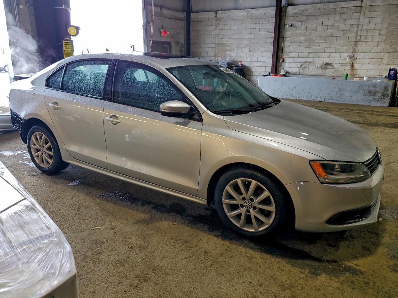 2012 VOLKSWAGEN JETTA SE photo 4