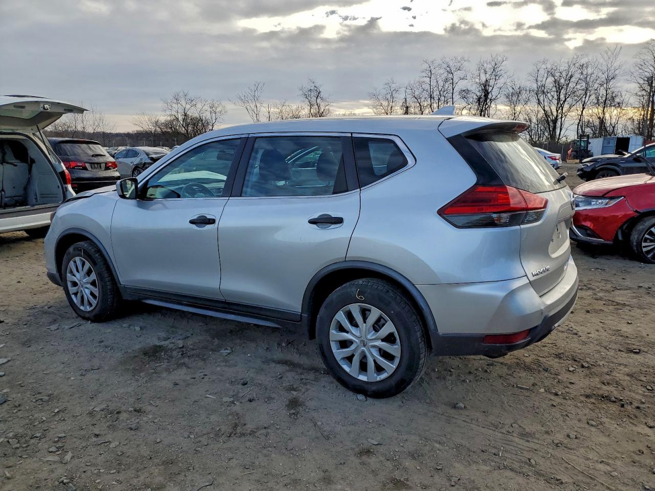 2017 NISSAN ROGUE S photo 4