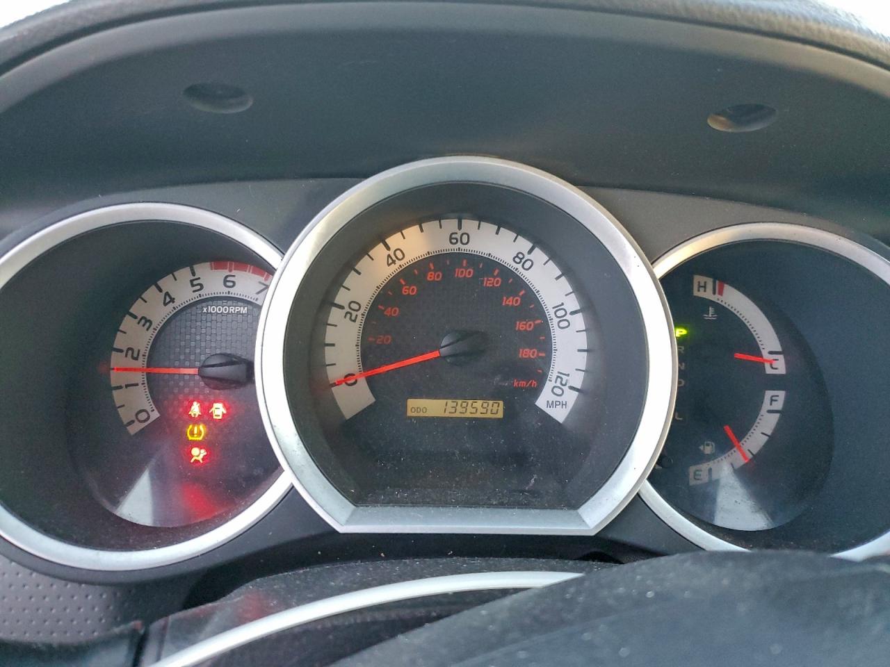 2012 TOYOTA TACOMA photo 25