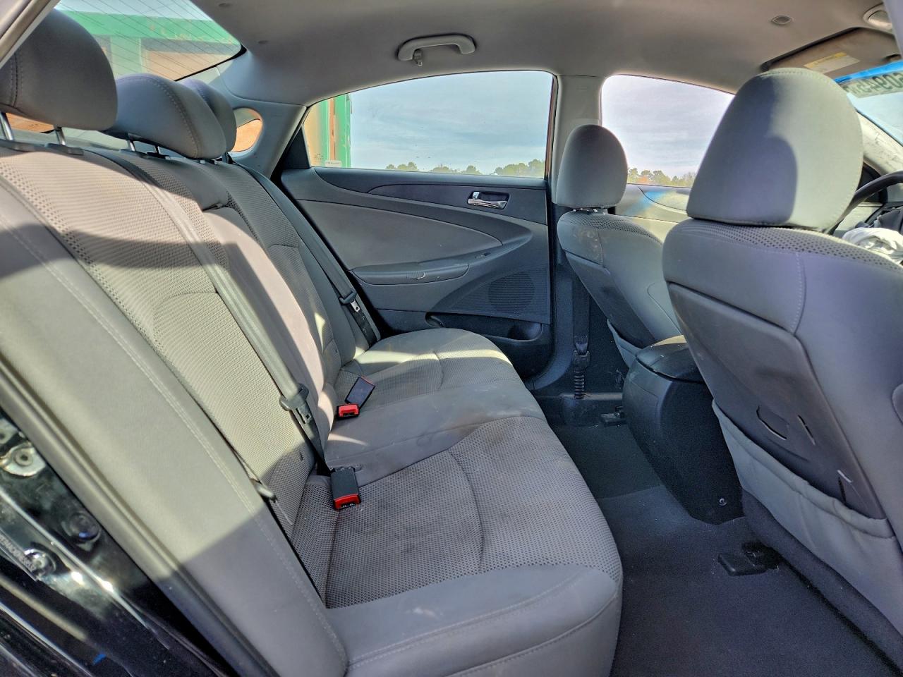 2013 HYUNDAI SONATA GLS photo 19