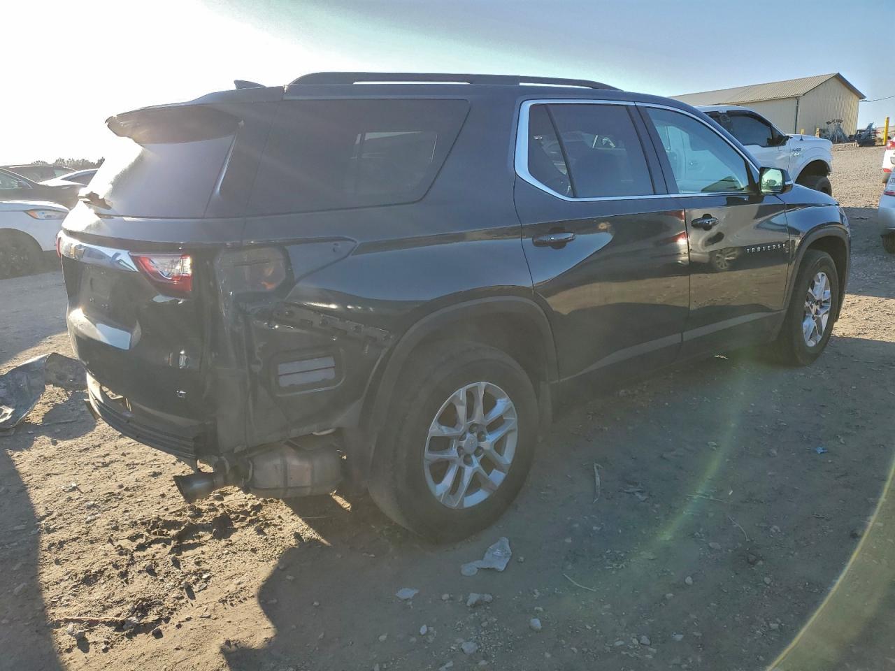 2019 CHEVROLET TRAVERSE LT photo 5