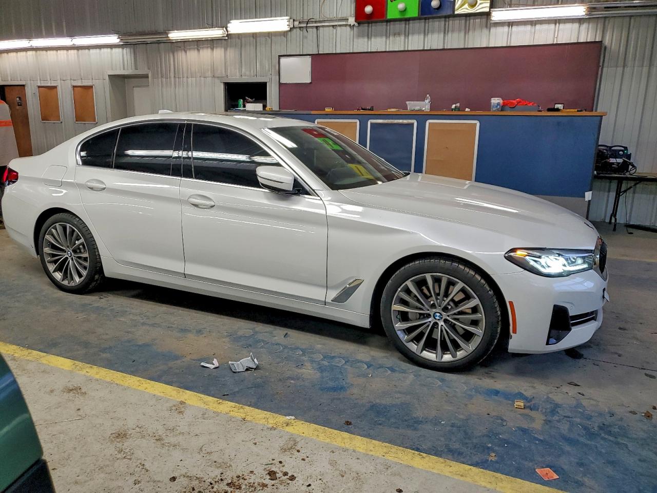 2021 BMW 530 XI photo 4