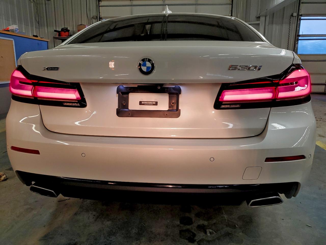 2021 BMW 530 XI photo 6