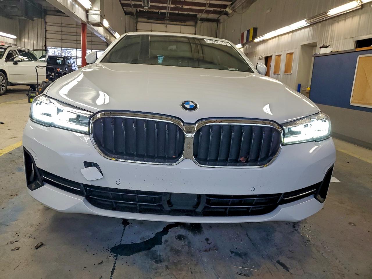 2021 BMW 530 XI photo 5