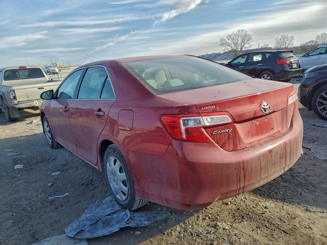 2014 TOYOTA CAMRY L photo 3