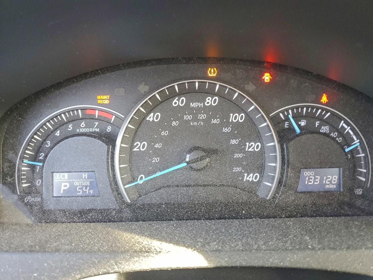 2014 TOYOTA CAMRY L photo 17