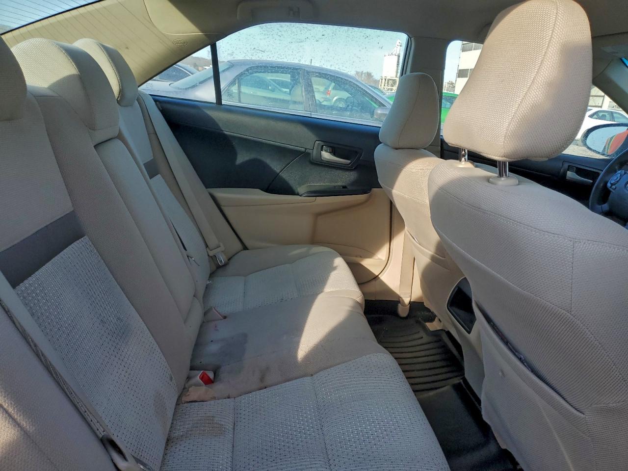 2014 TOYOTA CAMRY L photo 19