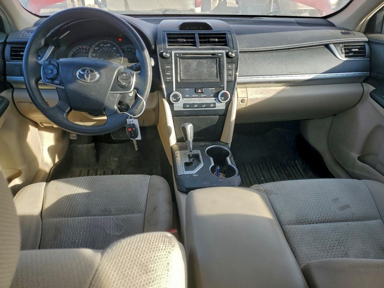 2014 TOYOTA CAMRY L photo 15