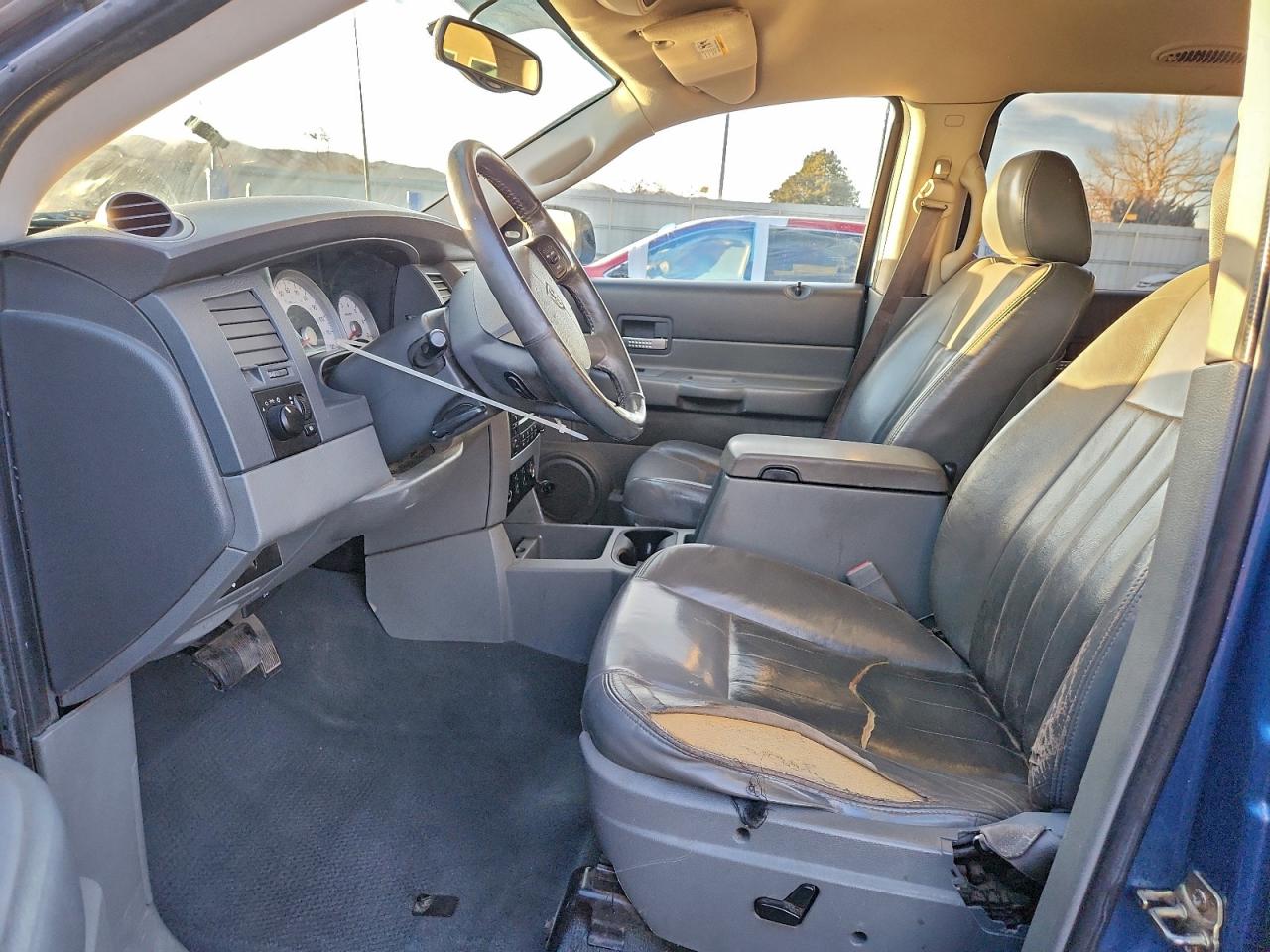 2004 DODGE DURANGO LIMITED photo 13