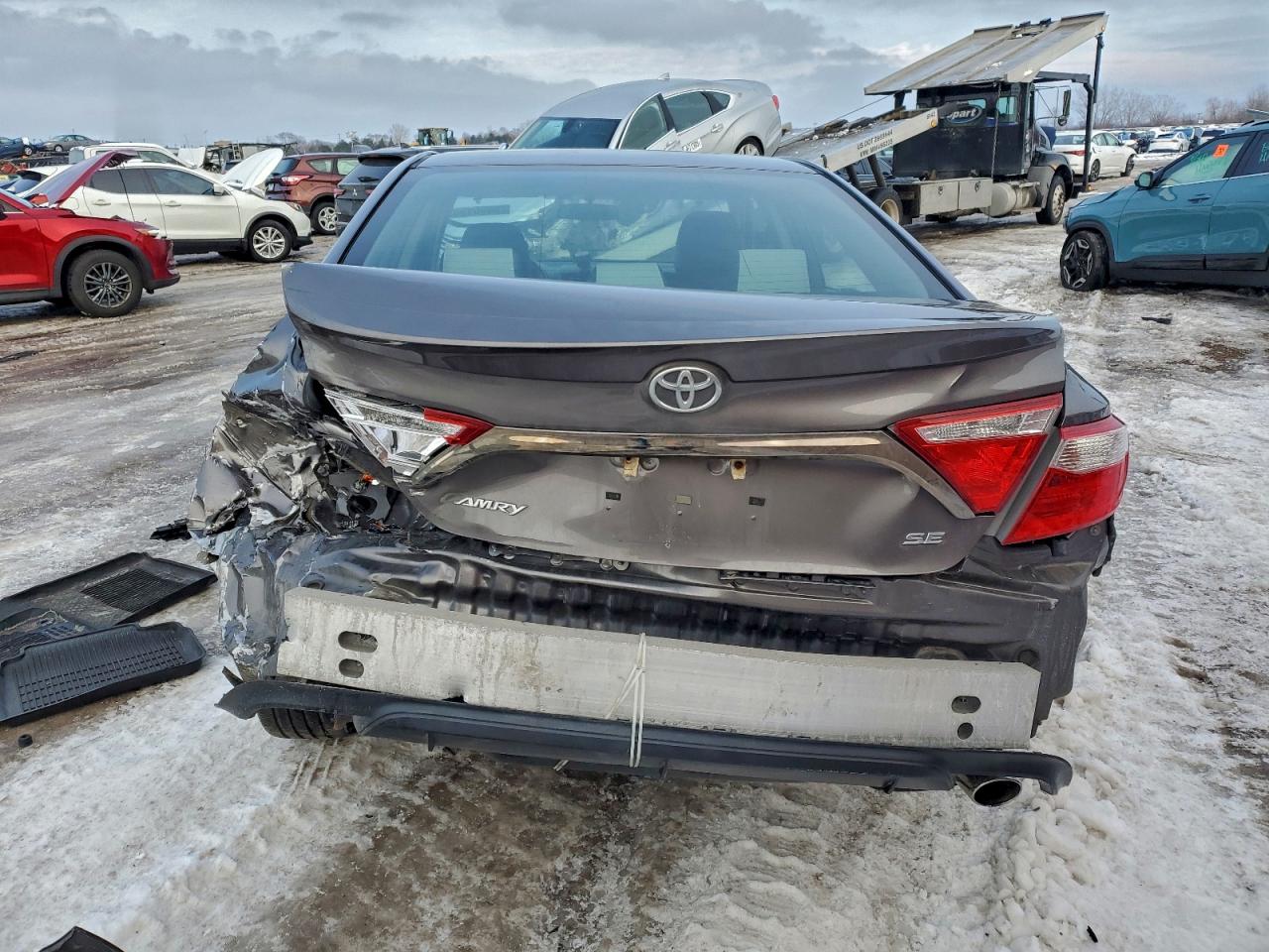 2017 TOYOTA CAMRY LE photo 16