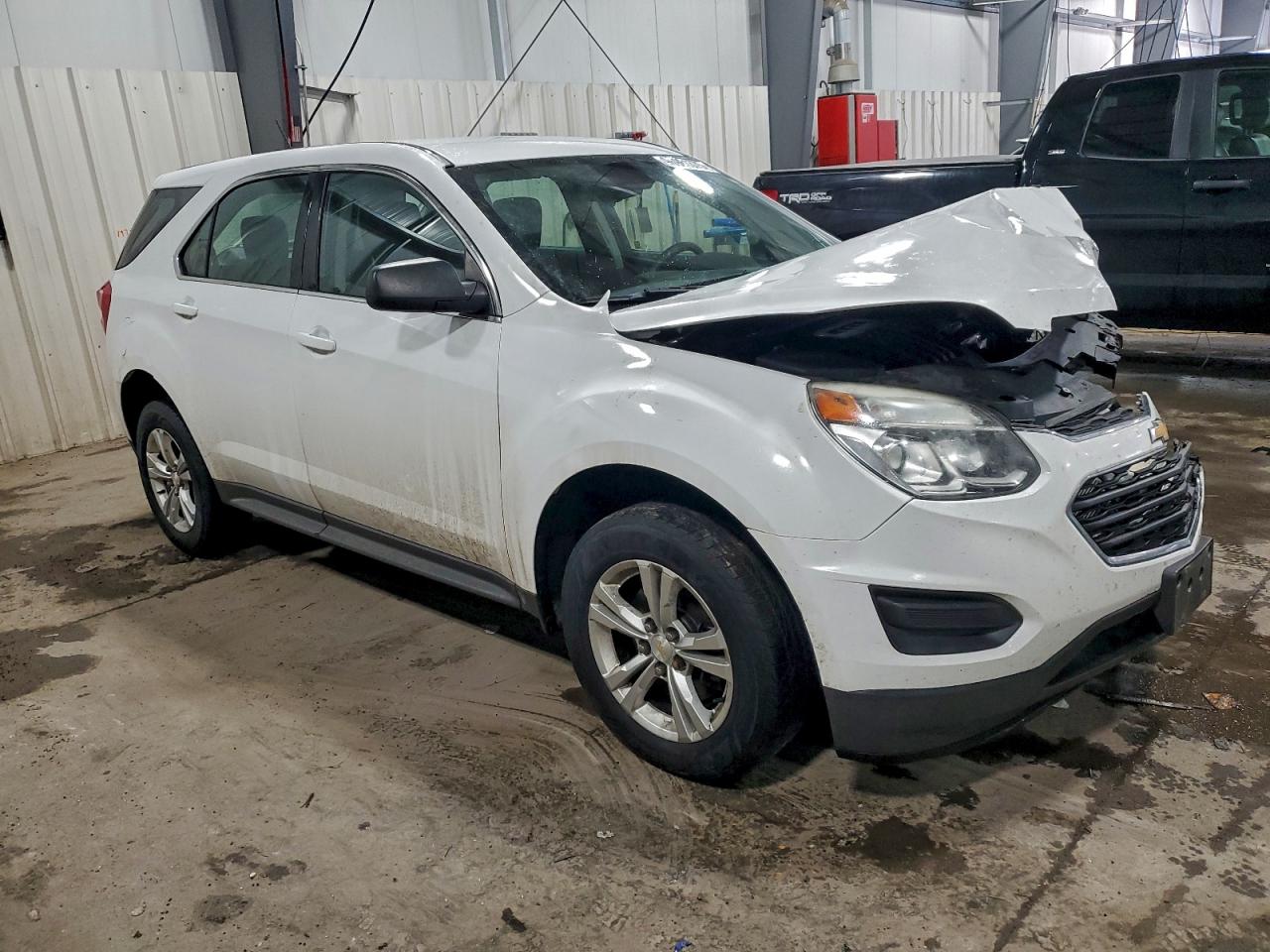 2016 CHEVROLET EQUINOX LS photo 4