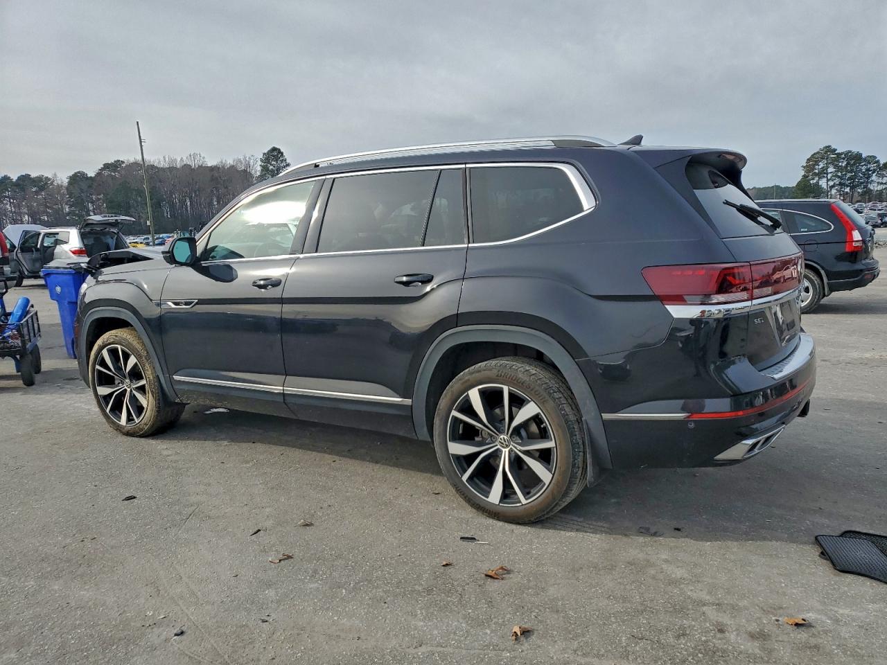 2024 VOLKSWAGEN ATLAS SEL PREMIUM R-LINE photo 3