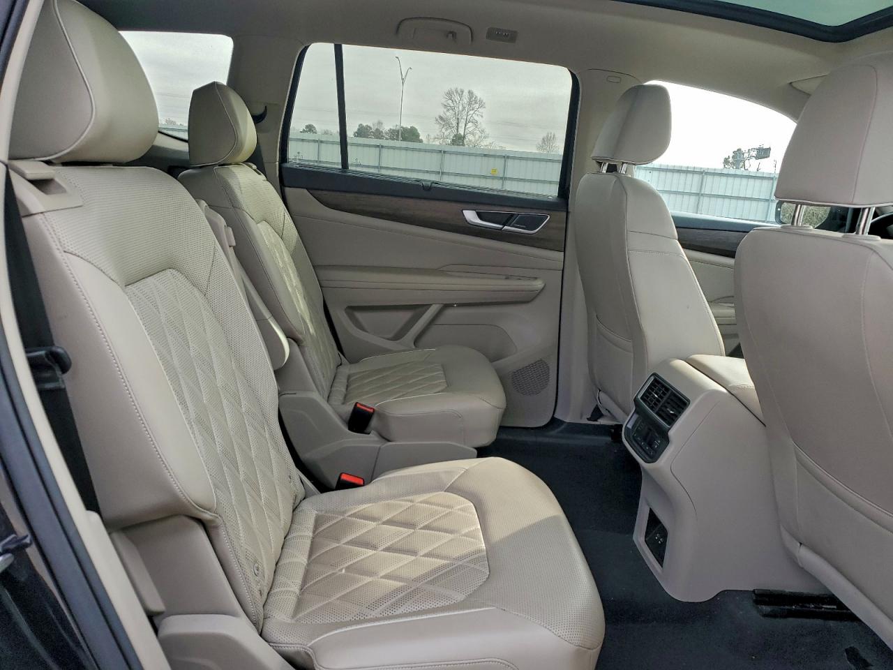 2024 VOLKSWAGEN ATLAS SEL PREMIUM R-LINE photo 21