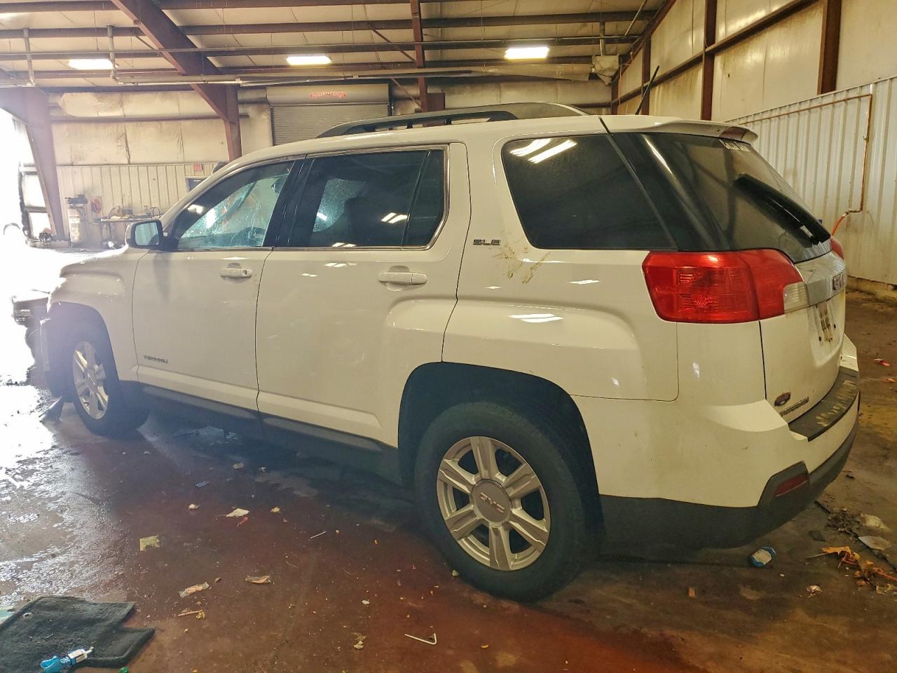 2015 GMC TERRAIN SLE photo 4