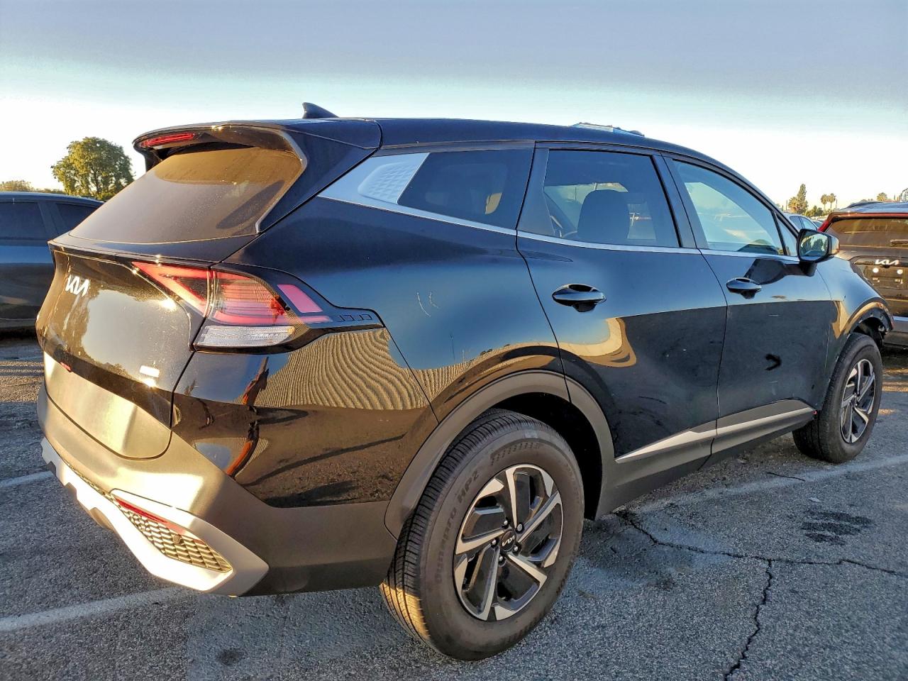 2025 KIA SPORTAGE LX photo 5