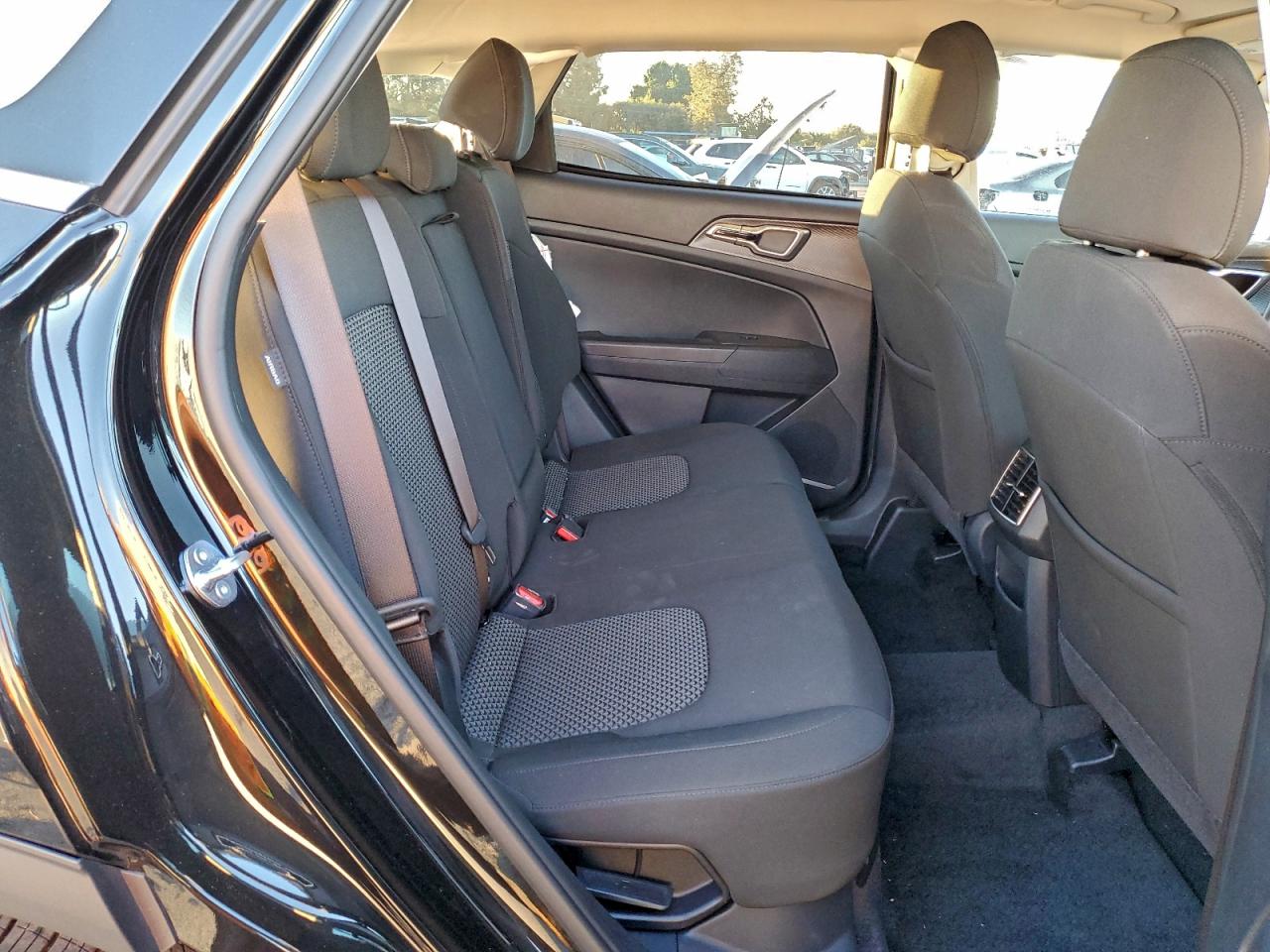 2025 KIA SPORTAGE LX photo 21