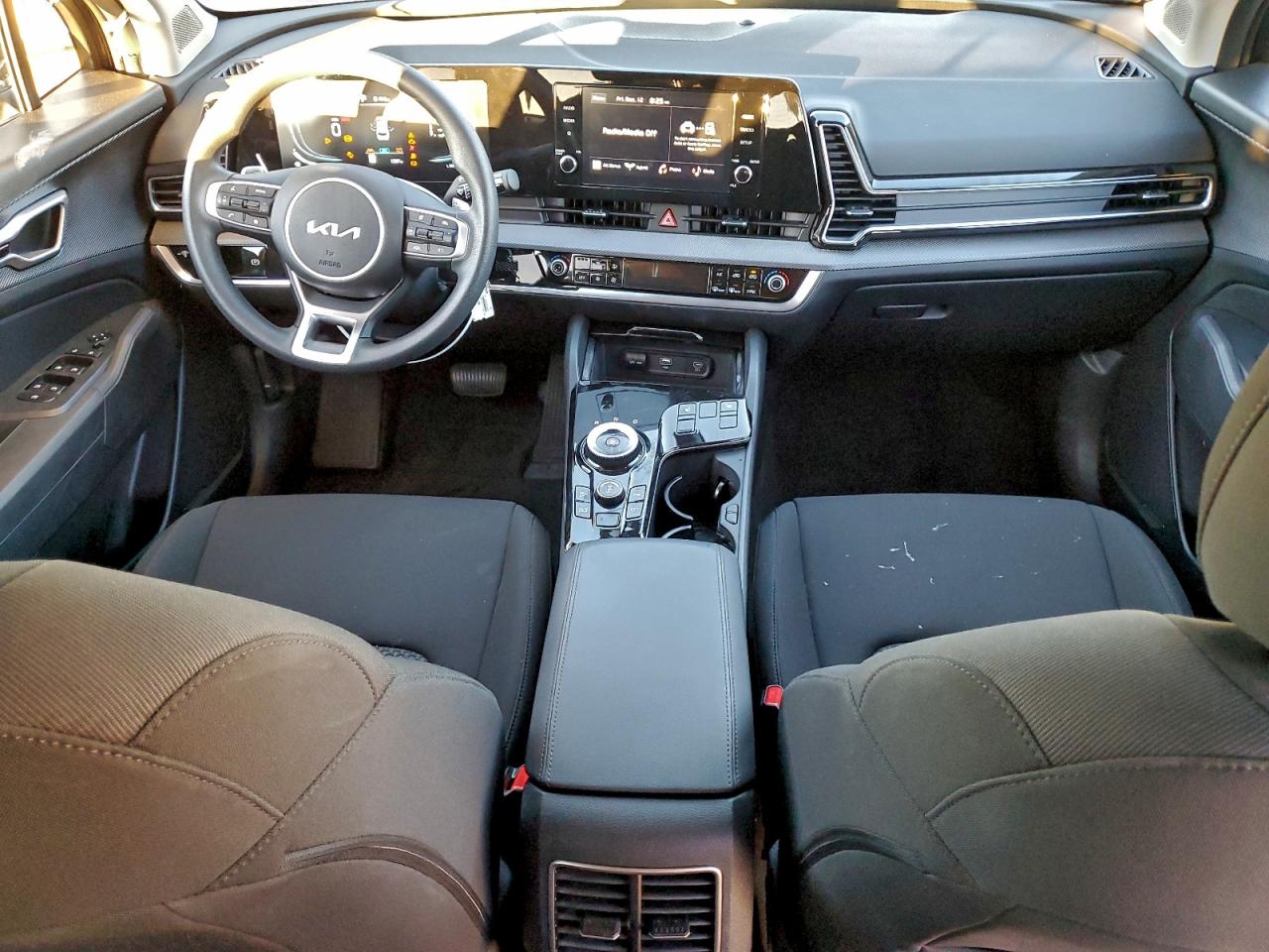 2025 KIA SPORTAGE LX photo 15