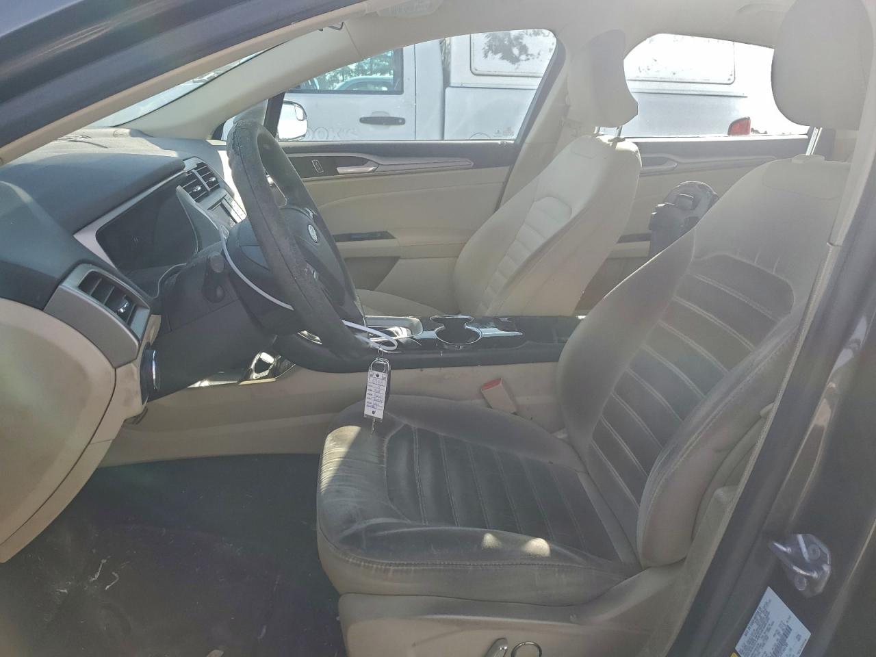 2015 FORD FUSION SE photo 13