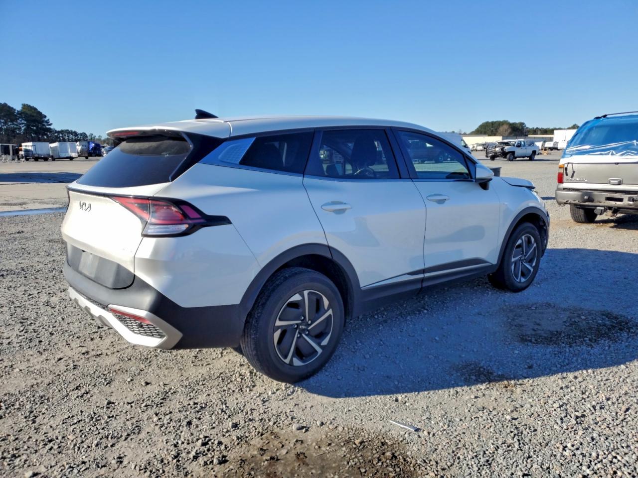 2023 KIA SPORTAGE LX photo 7