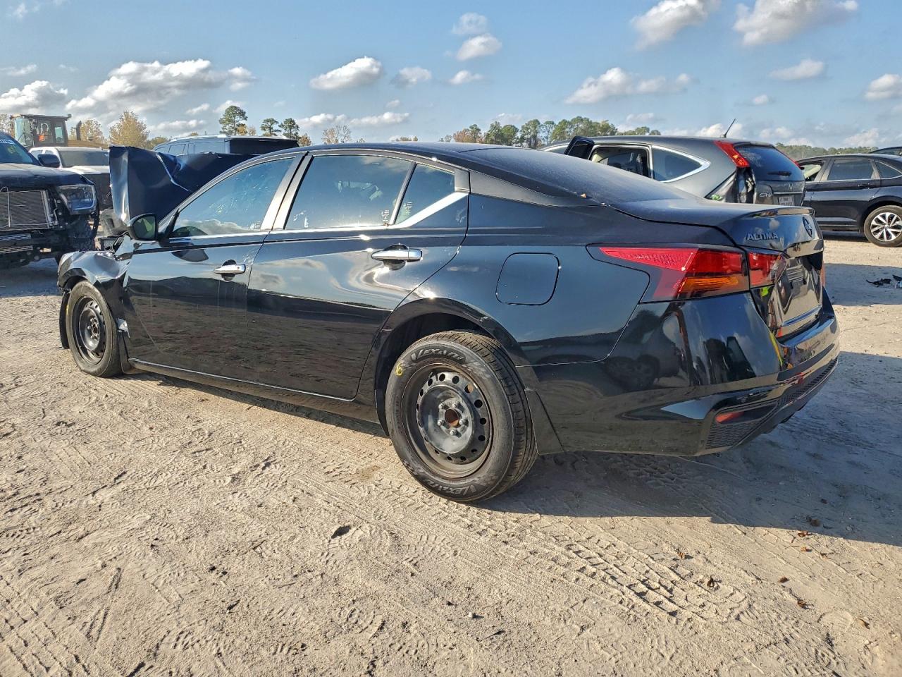 2024 NISSAN ALTIMA S photo 2