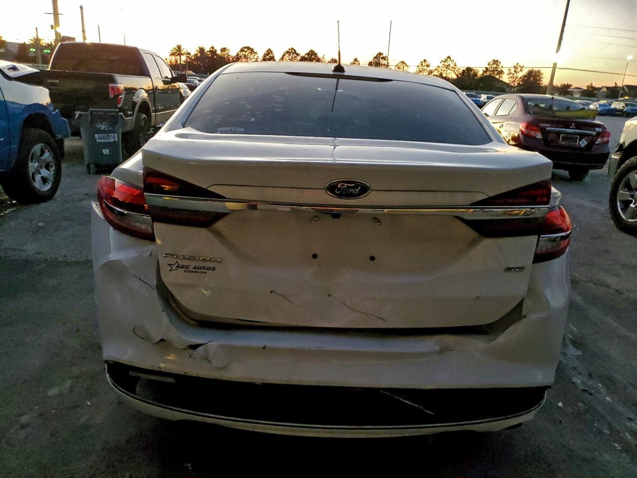 2018 FORD FUSION SE photo 16