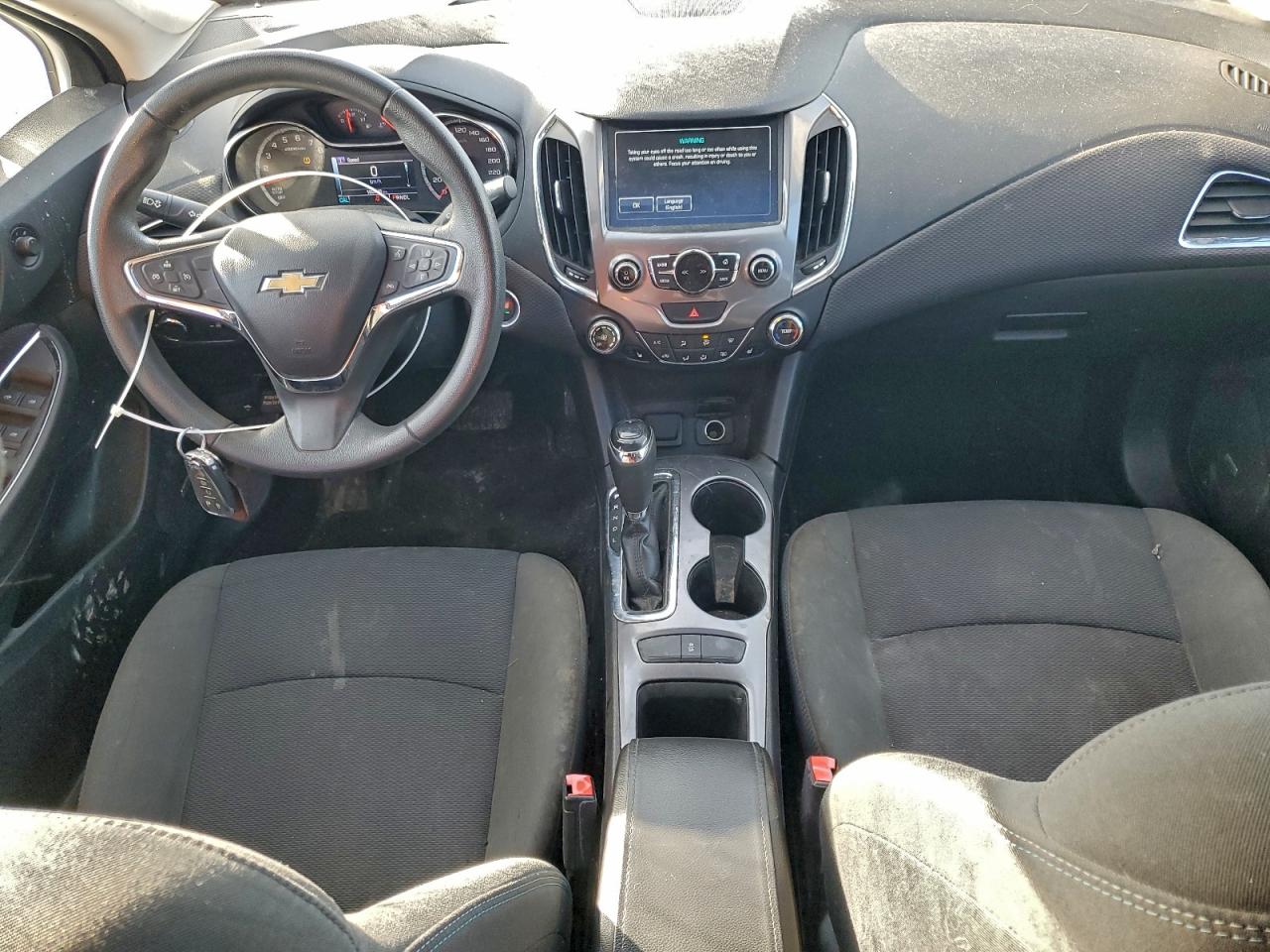 2017 CHEVROLET CRUZE LT photo 8